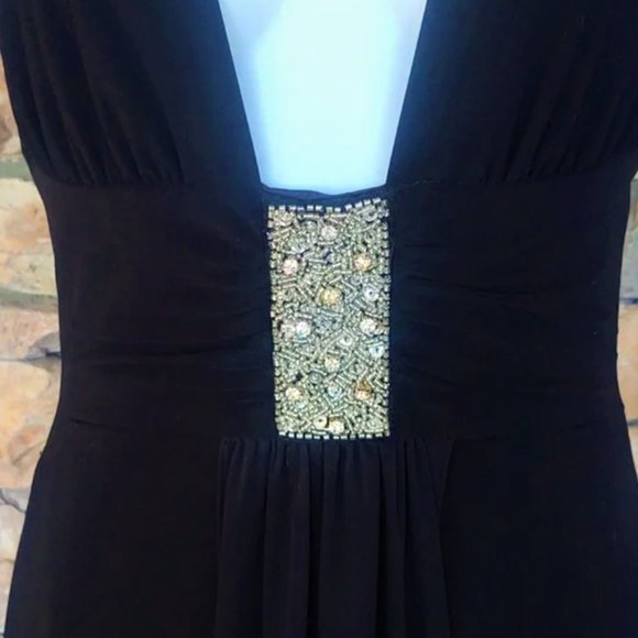 Evening Gown with embellishments - Picture 2 of 5
